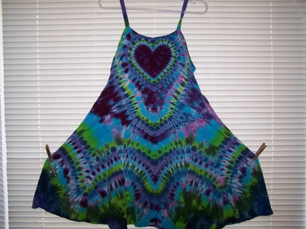 Heart Super Vee Peacock Short Dress